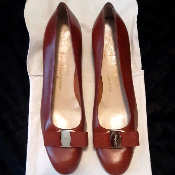 SALVATORE FERRAGAMO PUMPS 👠 - Picture 3 of 13